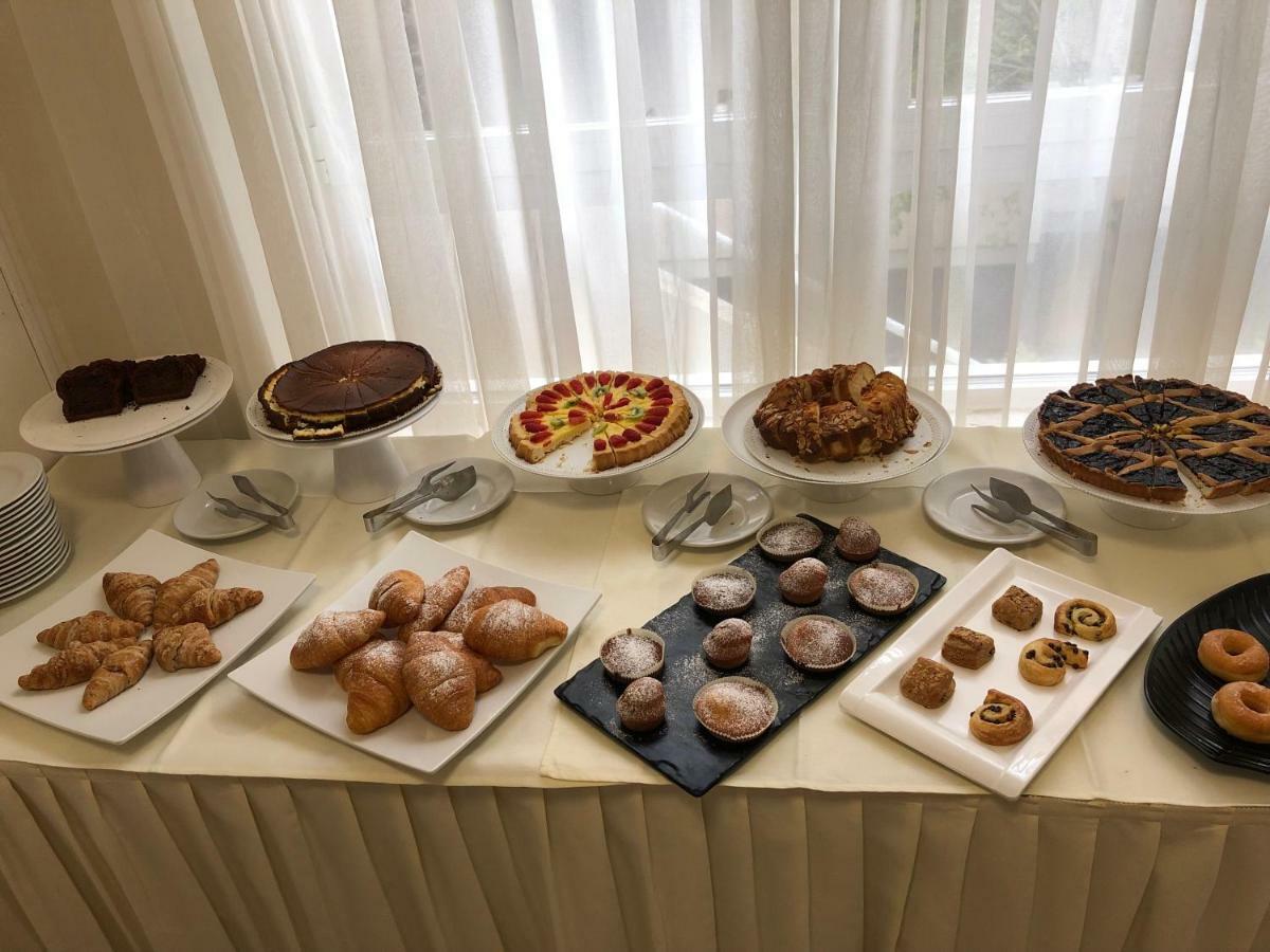 Hotel Hollywood 리치오네 외부 사진